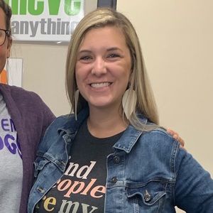 Meet your Posher, Alicia